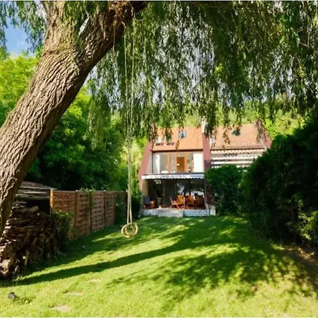 House - Private At Balaton Σπίτι διακοπών Balatonakarattya