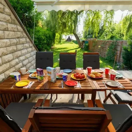 House - Private At Balaton Balatonakarattya